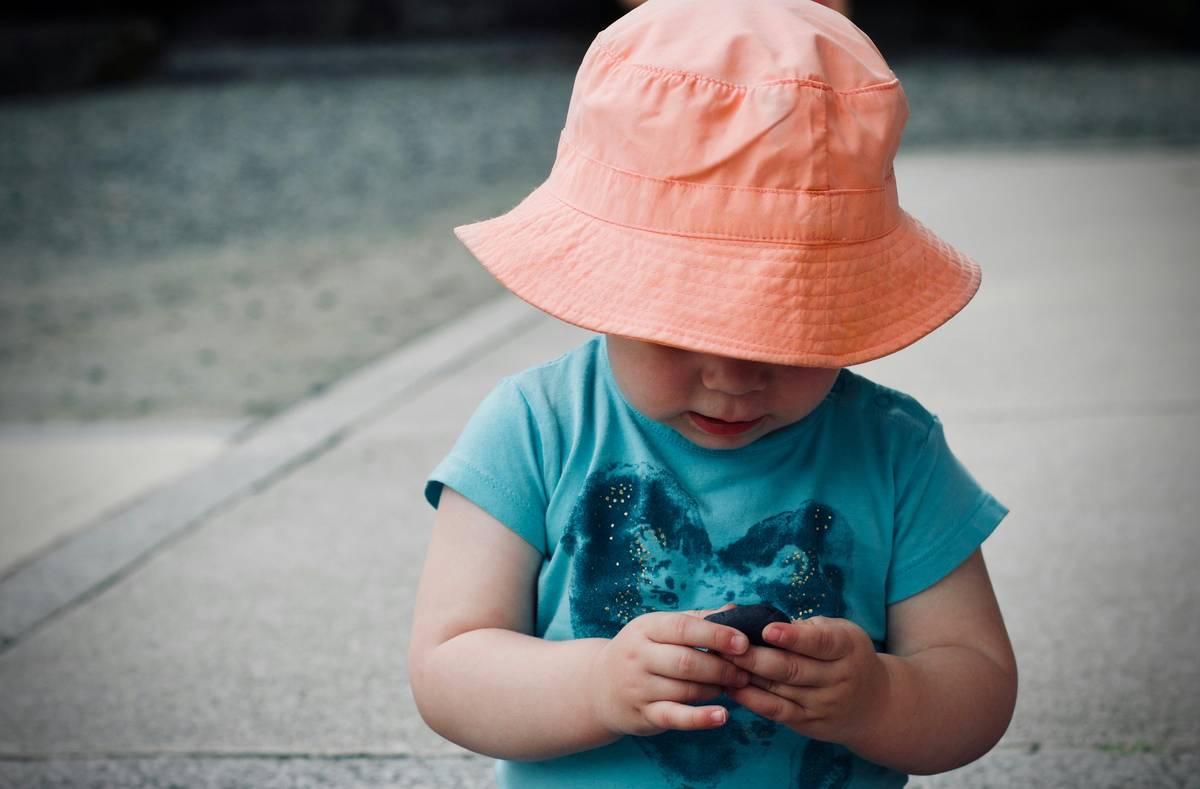 Can Newborns Wear Sunscreen: 7 Essential Tips to Avoid Dangerous Mistakes