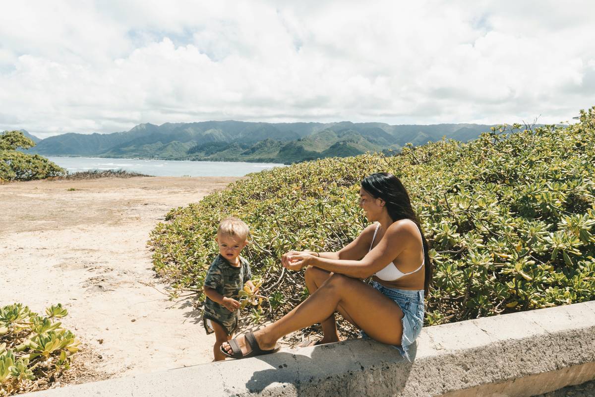 Kids Putting on Sunscreen: 7 Proven Tips to Avoid Painful Mistakes